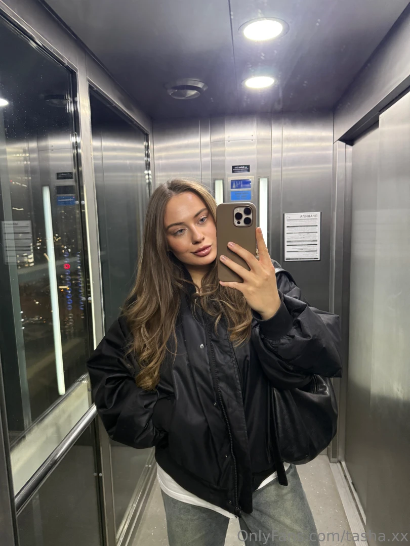 Do i look like i know something you don t 