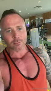 Who likes big pecs