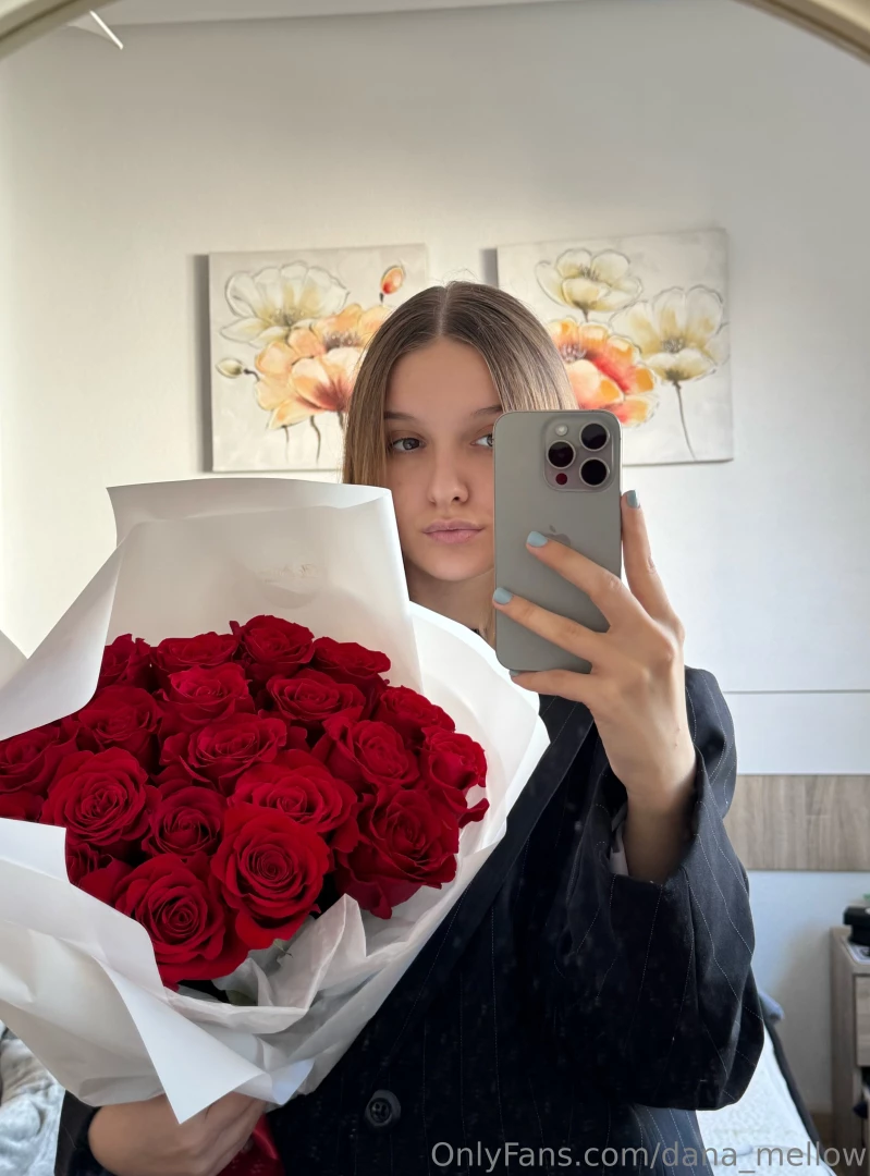 Flowers are always a good reason to show your attention 