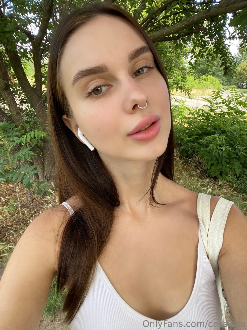 I have a feeling you ve been thinking about me tell me darling what s 