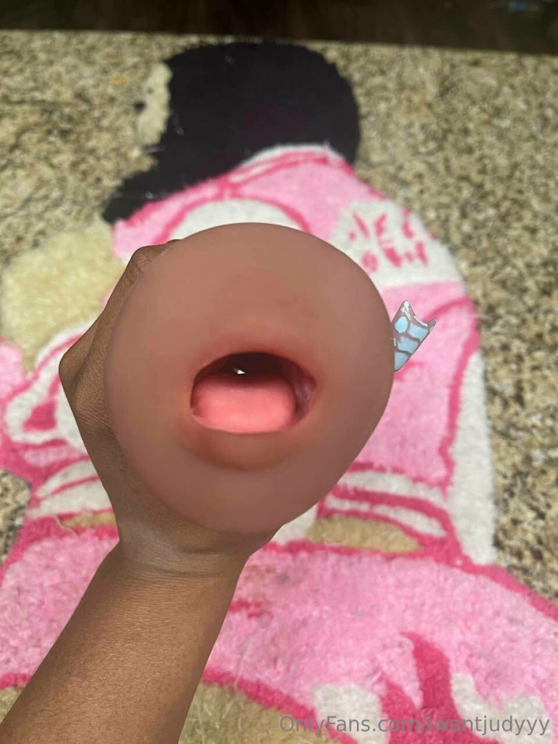 I know you want to fack me and i ll make it easy for you daddy try my part 3 