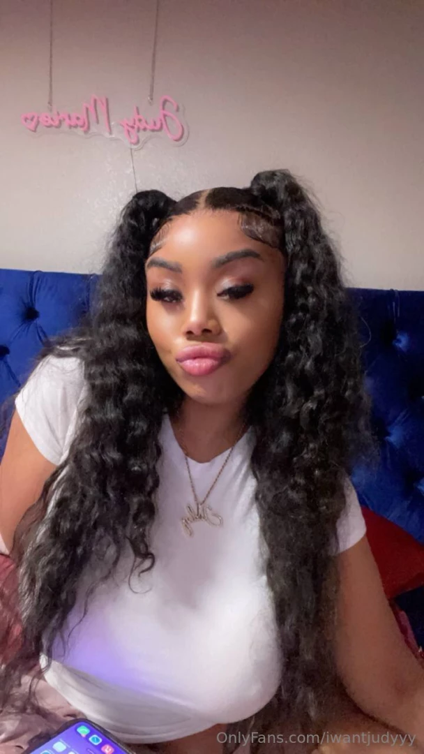 Legs spread on my back dildo play video watch me lay with my legs wide 