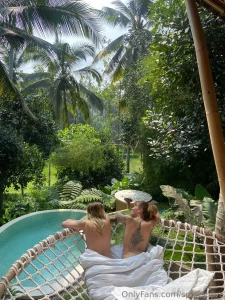 I miss peachy_violett so much i need to be back on a tropical island