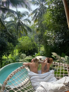 I miss peachy_violett so much i need to be back on a tropical island part 1