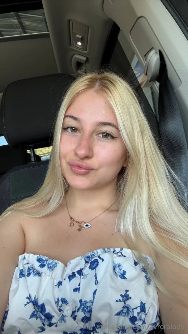 I m sharing my selfie with you and wish you a great day 