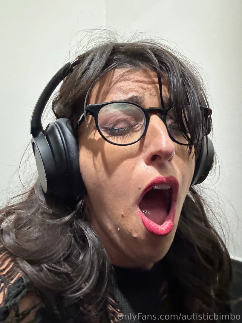 My face when my boyfriend made me cum in public last night with our part 5 