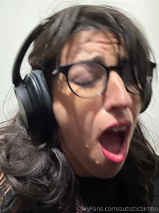 My face when my boyfriend made me cum in public last night with our part 3