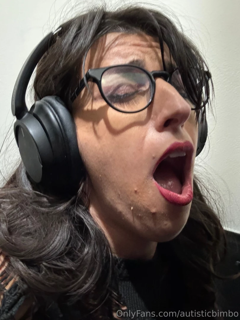 My face when my boyfriend made me cum in public last night with our part 7 