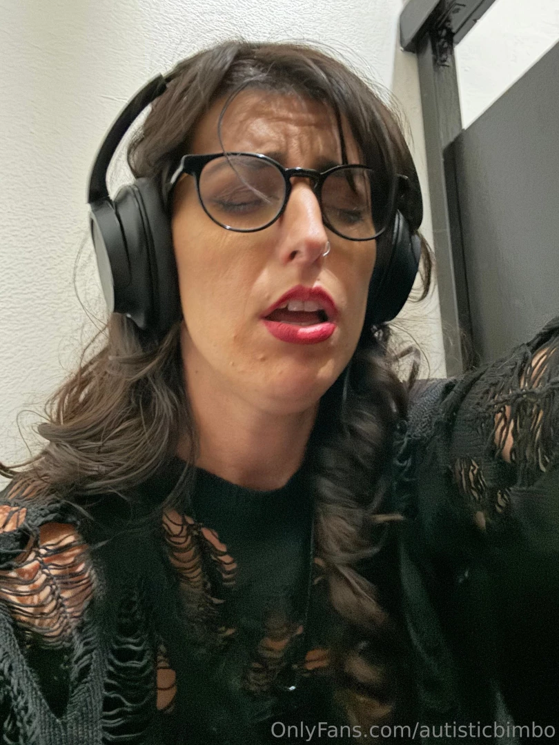 My face when my boyfriend made me cum in public last night with our part 6 