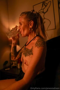 Here s your reminder to set up straight and hydrate the body can not