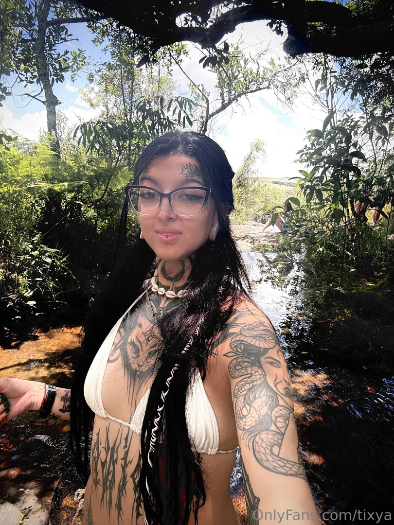 Sempre sintonizada com a natureza leve e fluindo https onlyfans com 