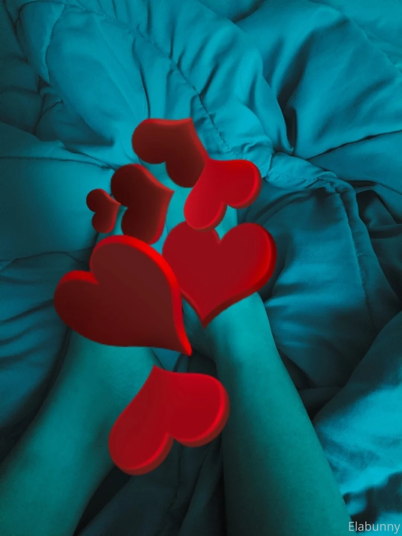 Request more feet pics 