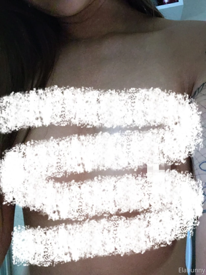 Happy sunday here are some titties and booty for you 