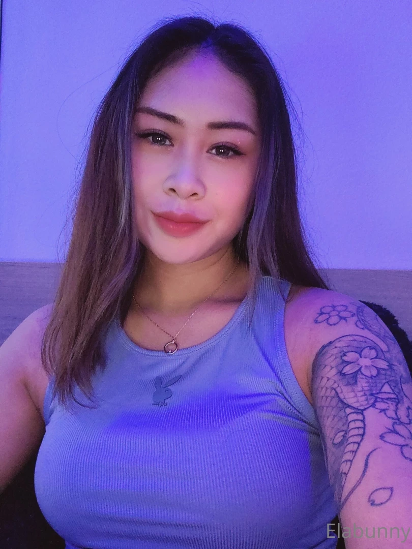Cum hang out with me on chaturbate com 3labunny 