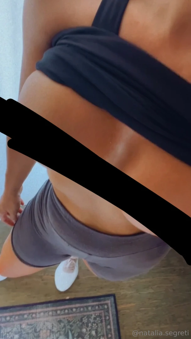 These tight gym shorts get so filthy when i m working up a sweat 