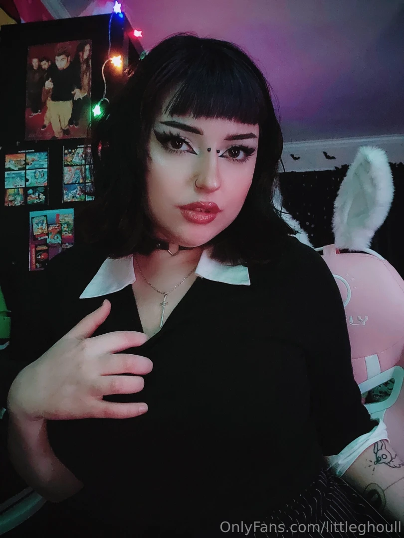 Hi working on customs tonight message me if i owe you something 