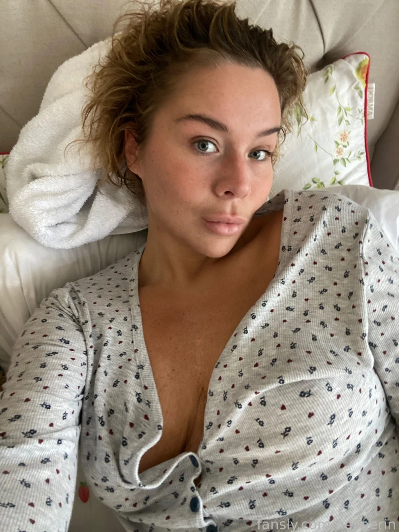 Happy sunday curvy tits 