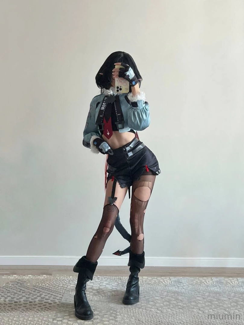 Are you forget my last cosplay scroll down don t miss it 