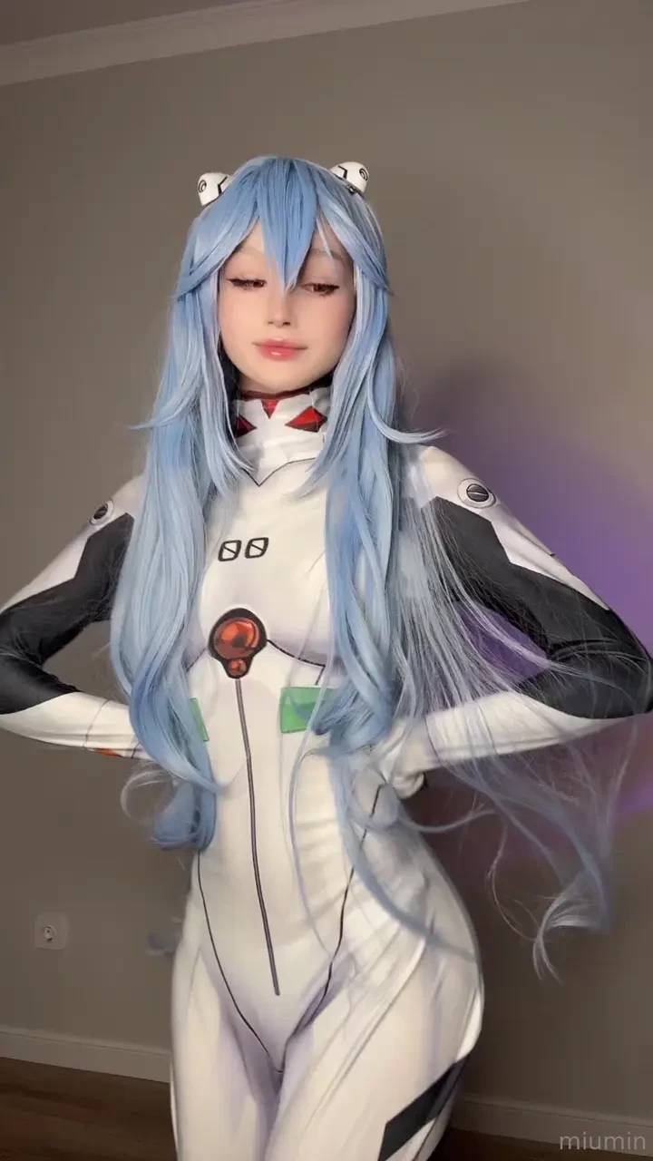 You virtual rei ayanami is waiting u in dm 