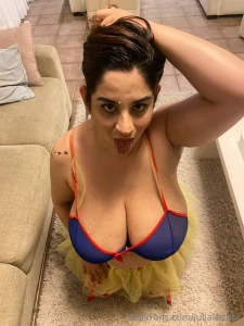 Snow white wants some of your