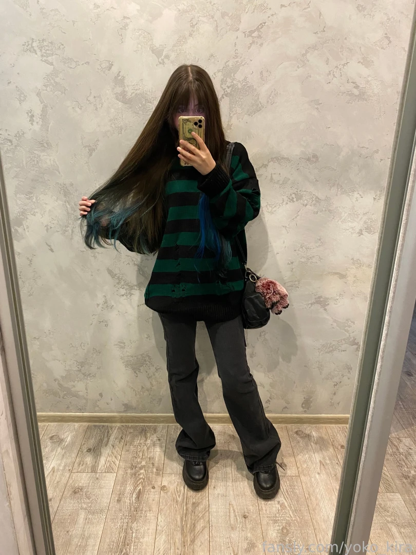 I hope you remember to dress warmly o _ o petite alt mirror longhair 