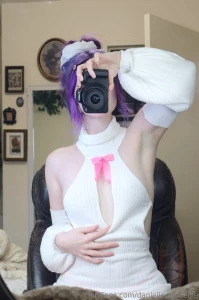 I love the sleeves on this outfit part 1