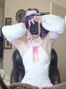 I love the sleeves on this outfit part 2