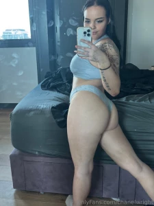 Messy room but hey at least my ass is on point