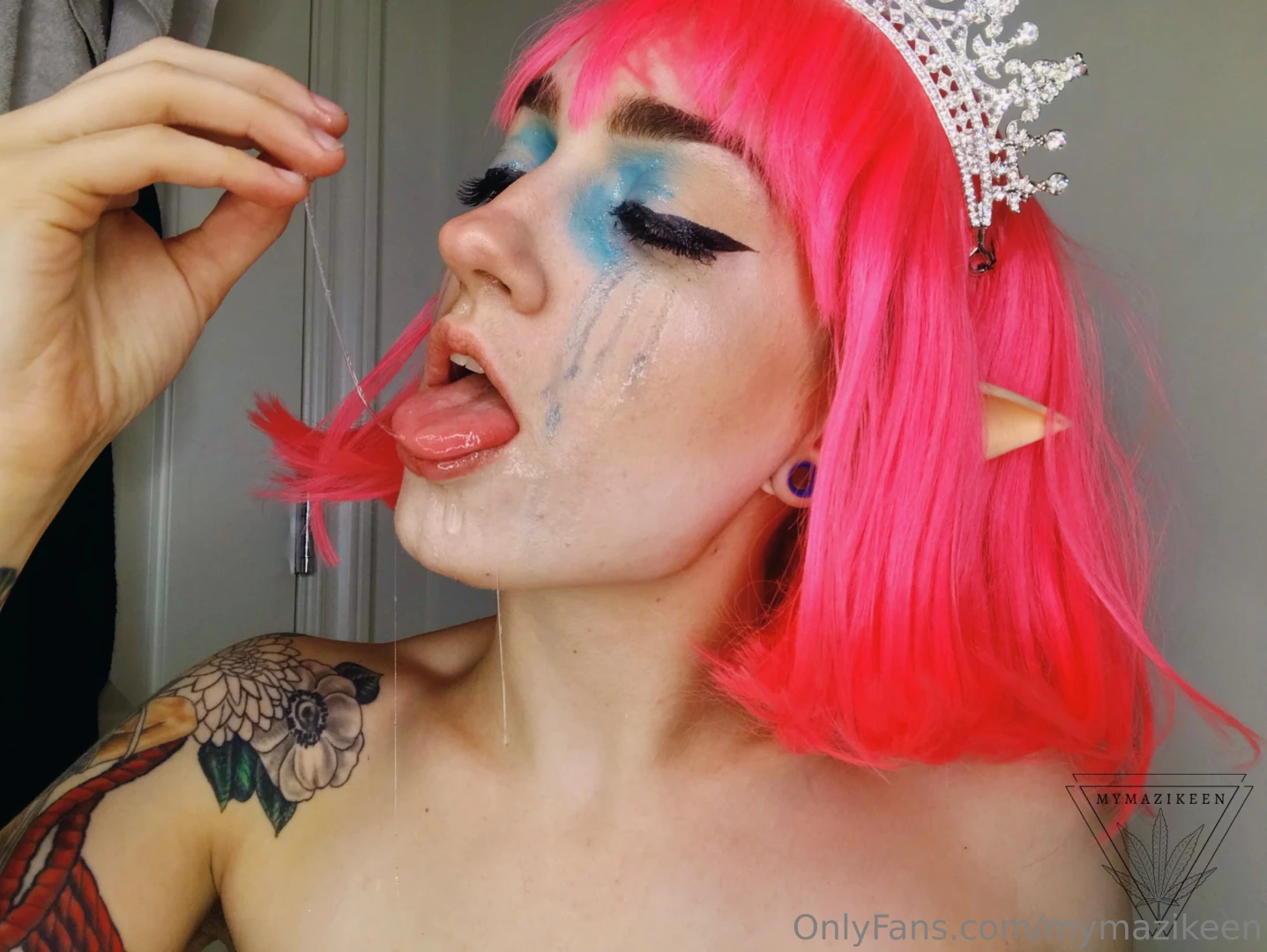 Swipe and you ll see me stick something up my butt part 37 