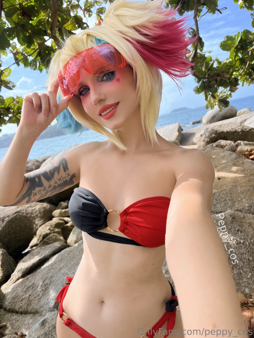 Just harley and you on this private beach what are we going to do 