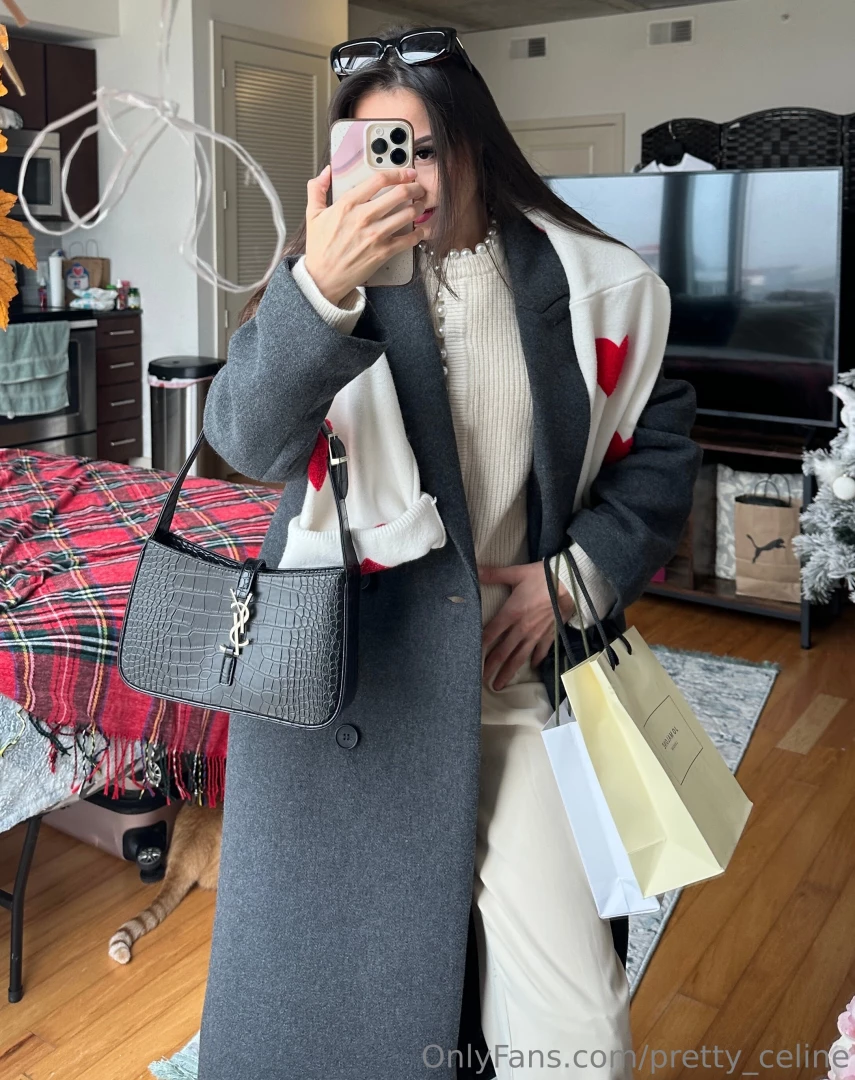 Do you like stylish girls in coats 