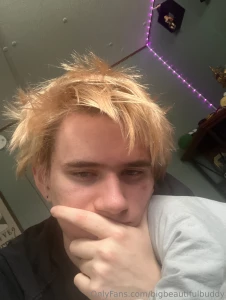 Baby im not gaslighting you i said i was gonna do a live thursdays not part 1