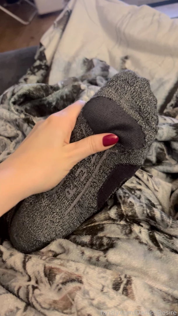 Who doesn t love soft and clean feet maybe with a little wrinkles like 