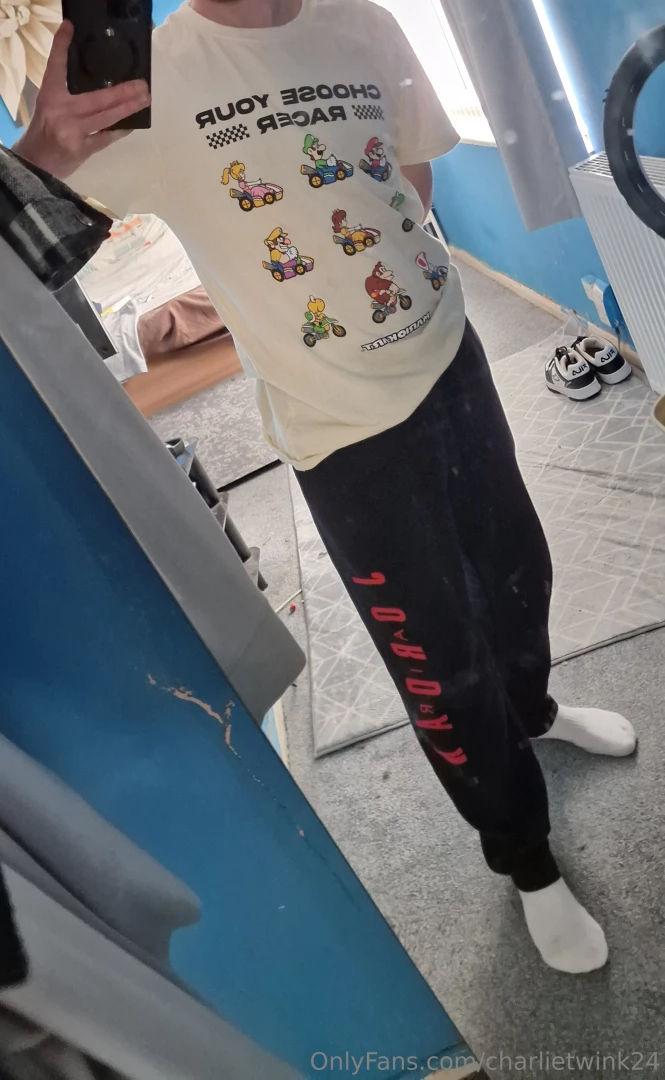 Feeling naughty today i m on here all day and night to have some fun 