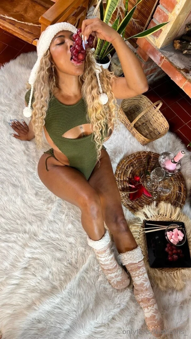 Let s say goodbye to the old year with something hot and nasty sweety 