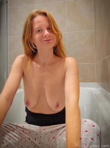 Bathtub rule 1 if you see me here you better be bringing wine foxy