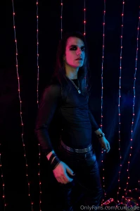 Part one of my photoshoot w hksexyshoots i went full on goth played part 14
