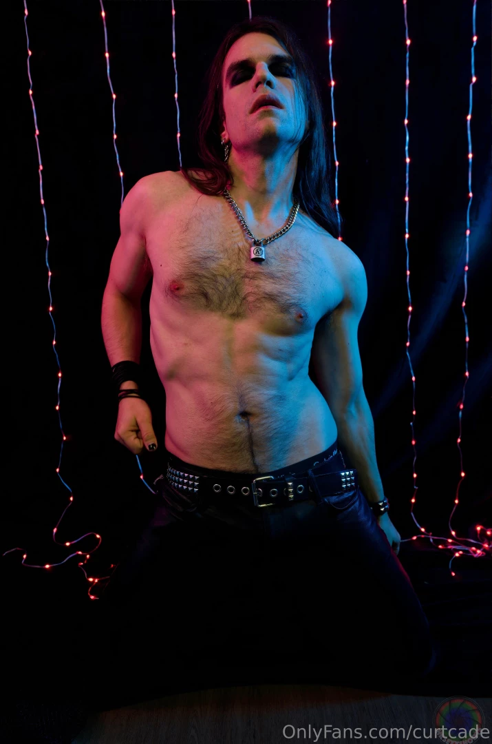 Part one of my photoshoot w hksexyshoots i went full on goth played part 9 