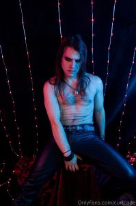 Part one of my photoshoot w hksexyshoots i went full on goth played part 7