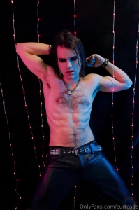 Part one of my photoshoot w hksexyshoots i went full on goth played part 3