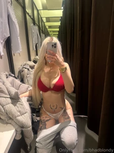 Wer von meinen babes w rde mich gerne in der umkleide ficken