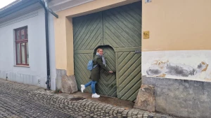 Seams like this gate was built for my size people