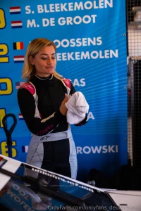 Happinessa_exclusive schon mal was mit einer rennfahrerin gehabt