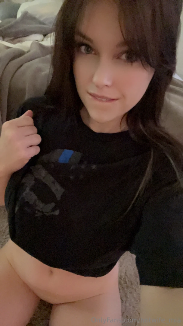 Good morning i m wearing nothing but a tshirt you should feel how part 1 