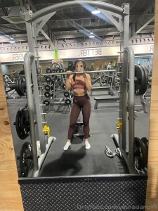 Someone come work out with me part 1