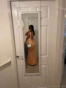 Obsessed with my ass in this imagine me taking this off for you