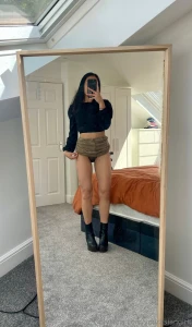 My skirt just lifted up itself