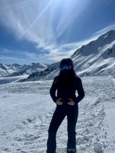 Reminiscing my holidays can you tell what my favourite colour outfit part 1