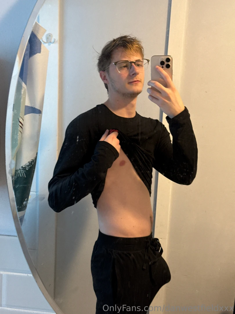 Pov you catch me bulging out my pjs christmas eve 