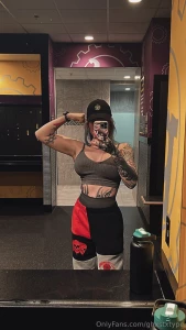 My butt looked so good this morning i m gonna send out a lil message part 2